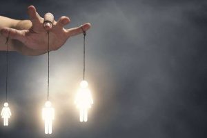 &Pi;&rho;&omicron;&phi;&upsilon;&lambda;ά&sigma;&sigma;&omicron;&nu;&tau;&alpha;&sigmaf; &tau;&omicron;&nu; &epsilon;&alpha;&upsilon;&tau;ό &mu;&alpha;&sigmaf; &alpha;&pi;ό &tau;&eta;&nu; &chi;&epsilon;&iota;&rho;&alpha;&gamma;ώ&gamma;&eta;&sigma;&eta; &tau;&omega;&nu; ά&lambda;&lambda;&omega;&nu;&hellip;